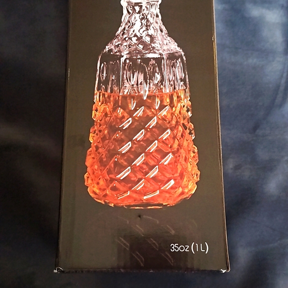 DIAMOND π GLASS DECANTER - Picture 2 of 6